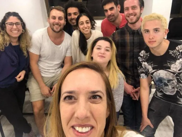 תמונה ספונטנית בסיום הלימודים של קבוצת הלימוד במכינה ללימודי רפואה MedStudy 2018